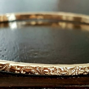 Vintage Style Flower Bracelet - 18k Gold Plated Stacking Bangle