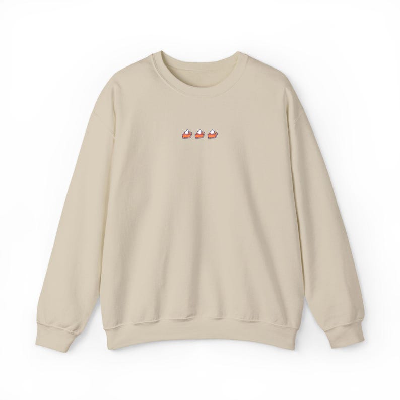 Felpa ricamata con motivo torta di zucca, girocollo marrone scuro per il Giorno del Ringraziamento, comodo pullover autunnale, maglione minimalista per gli amanti delle torte autunnali Sand