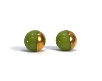 Glass jewelry, fused glass studs, Green and gold, Fused Glass earrings, minimalist earrings, gold earrings, button studs, sparkle earrings