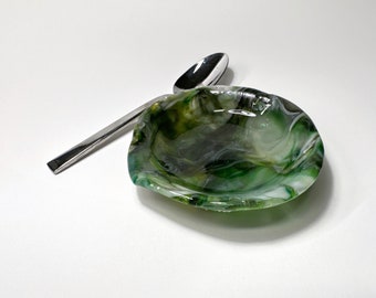 Fused glass green spoon rest, white, clear, glass dish, spoon holder, kitchen decor, housewarming gifts, unique presents