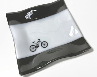 Mountain bike fused glass plate, whimsical serving dish, trinket tray, unique gifts for him, bike home decor, bike enthusiast presents