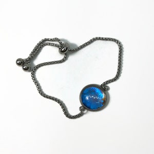Joyas de mariposa, pulsera azul, alas de mariposa reales, mariposa Morpho azul, pulsera iridiscente, pulsera de cristal, pulsera con cierre deslizante