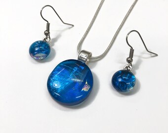 Blue iridescent pendant earrings, fused dichroic glass jewelry set, dangle earrings, unique gifts for her, chain included, hypoallergenic