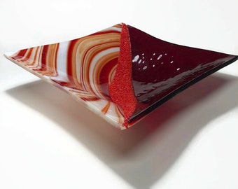 Handmade texture fused glass bowl, red serving dish, fruit bowl gifts for mom, glass home decor