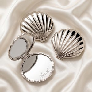 Personalized Seashell Compact Mirror, Custom Engraved Name Shell Makeup Mirror, Bridesmaid Gifts, Wedding Favors for Guests, Bridal Shower