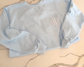 Op maat gemaakt sweatshirt met ronde hals en monogram