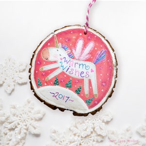 Eenhoorn ornament, gepersonaliseerd kerstornament voor meisjes, roze kerst, eenhoorn minnaar cadeau, met de hand geschilderd houten plakornament afbeelding 5