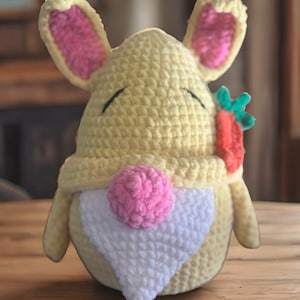 Rabbit Gnome crochet pattern, low sew amigurumi crochet patterns, low sew crochet patterns, plushie pattern, PDF crochet pattern