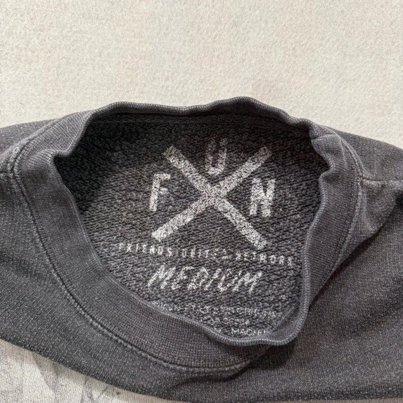 Friends United Network Urban Outfitter Men Black Sweatshirt Revolver Girl Size M image 3