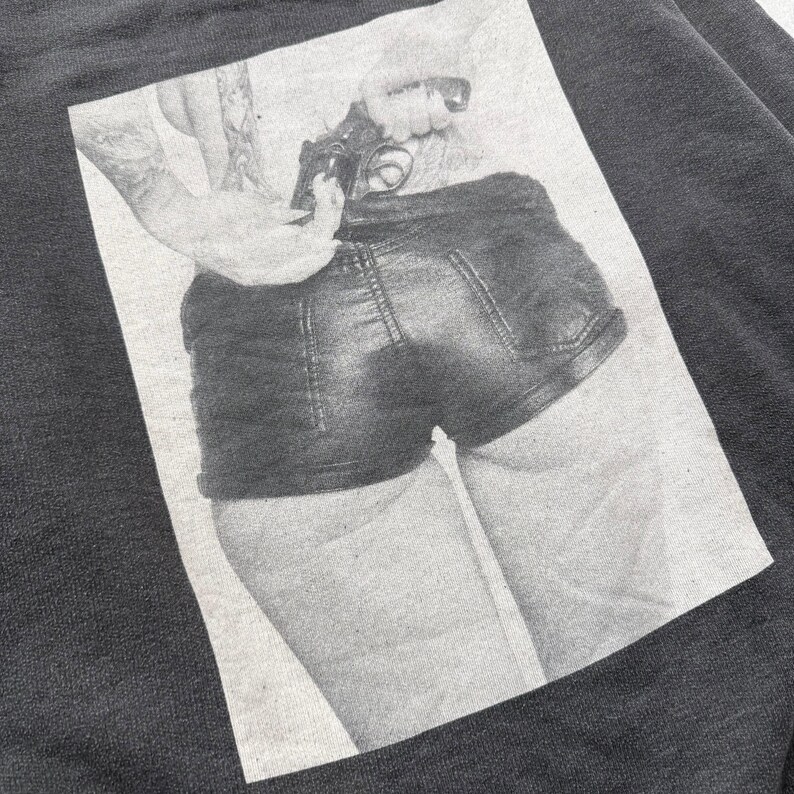 Friends United Network Urban Outfitter Men Black Sweatshirt Revolver Girl Size M image 6