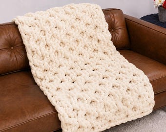 Finger Knit Honeycomb Blanket Pattern PDF, Chunky Hand Knit Throw, No Needles Jumbo Yarn Blanket, Beginner DIY Cozy Home Decor PDF Download