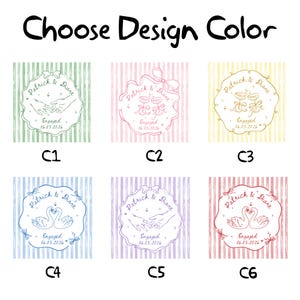 K&ouml;nnte beinhalten: Eine Farbkarte mit der &Uuml;berschrift Choose Design Color zeigt sechs quadratische Etiketten, die von C1 bis C6 beschriftet sind. Jedes Etikett zeigt eine Strichzeichnung von H&auml;nden, Sektgl&auml;sern oder Schw&auml;nen mit dem Text Patrick & Diane Engaged 06.03.2026.