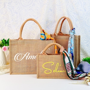 Personalized Color Name Burlap Bag, Bridesmaid Name Bag, Bridesmaid Proposal Bag, Her/Mrs Jute Tote Bag, Jute Beach Bag Gift for Birthday