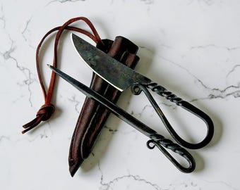 Handgeschmiedetes Eisen Camping Besteck Set | Mittelalterliches Messer mit Esser, bestehend aus Pfriem und Scheide Rustikale Überlebens Ausrüstung