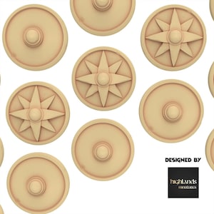 Pode incluir: Padrão repetido de elementos decorativos circulares bege. Alguns apresentam um botão central, enquanto outros exibem um design de estrela de oito pontas. A imagem inclui o texto "DESIGNED BY" e o logotipo "highlands miniatures".