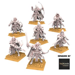 Peut inclure: Ensemble de sept figurines miniatures non peintes de personnages à capuchon avec des épées et des arcs. Les figurines sont posées sur des socles carrés avec une surface texturée. Les figurines sont conçues par Highlands Miniatures.