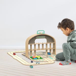 モンテッソーリおもちゃの車収納、おもちゃのガレージカー、幼児の誕生日プレゼント、おもちゃの車駐車場、男の子向けのパーソナライズされたおもちゃ