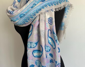 Floral bestickter Pashmina Schal: Beige Boho Wrap
