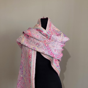 Pink and White Turkish Motif Colorful Pashmina Shawl – Elegant Floral Design