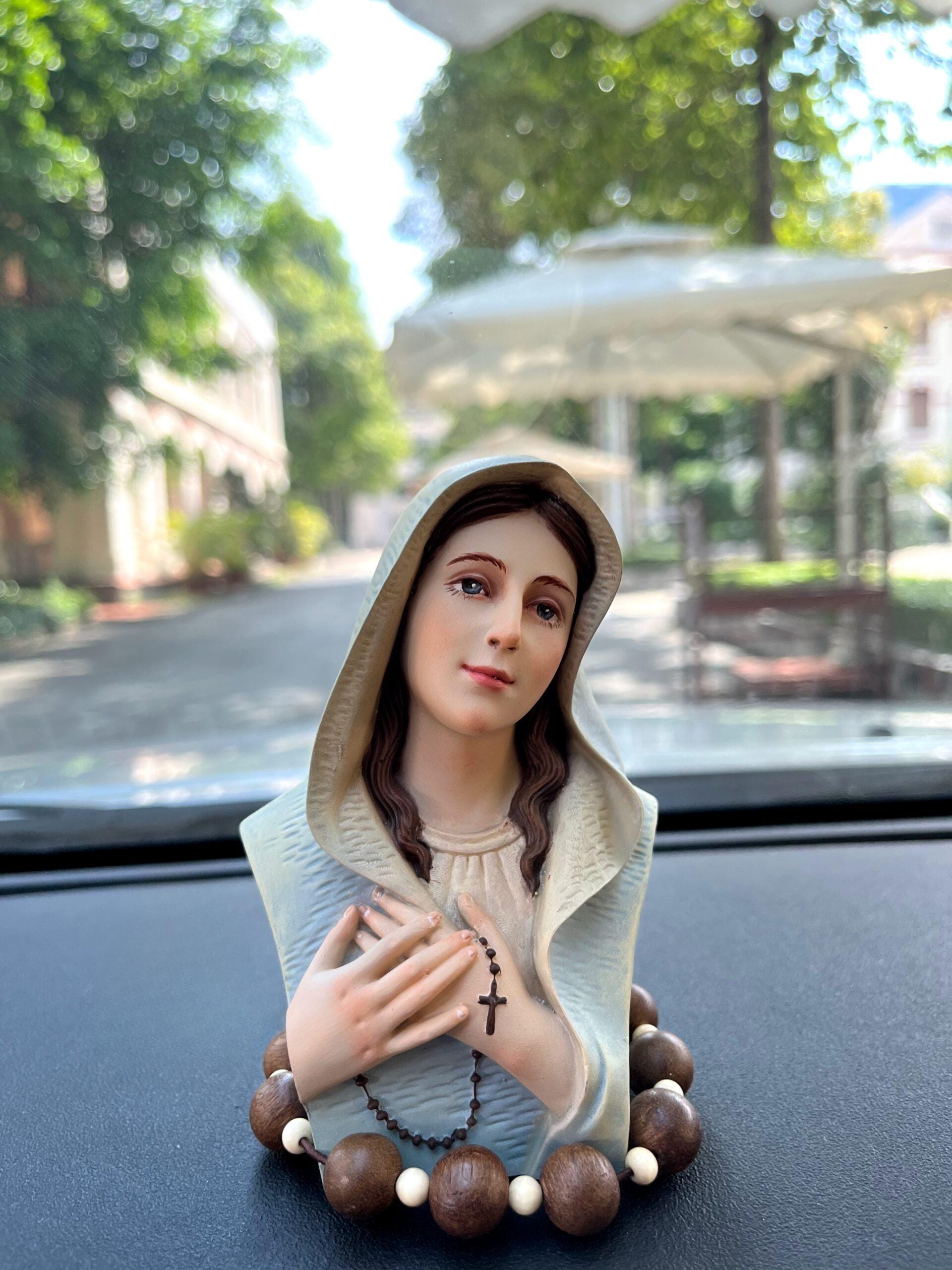 Half-body statue of the Virgin Mary, suitable for cars, Catholic gifts, home decoration, living room, religious spirituality