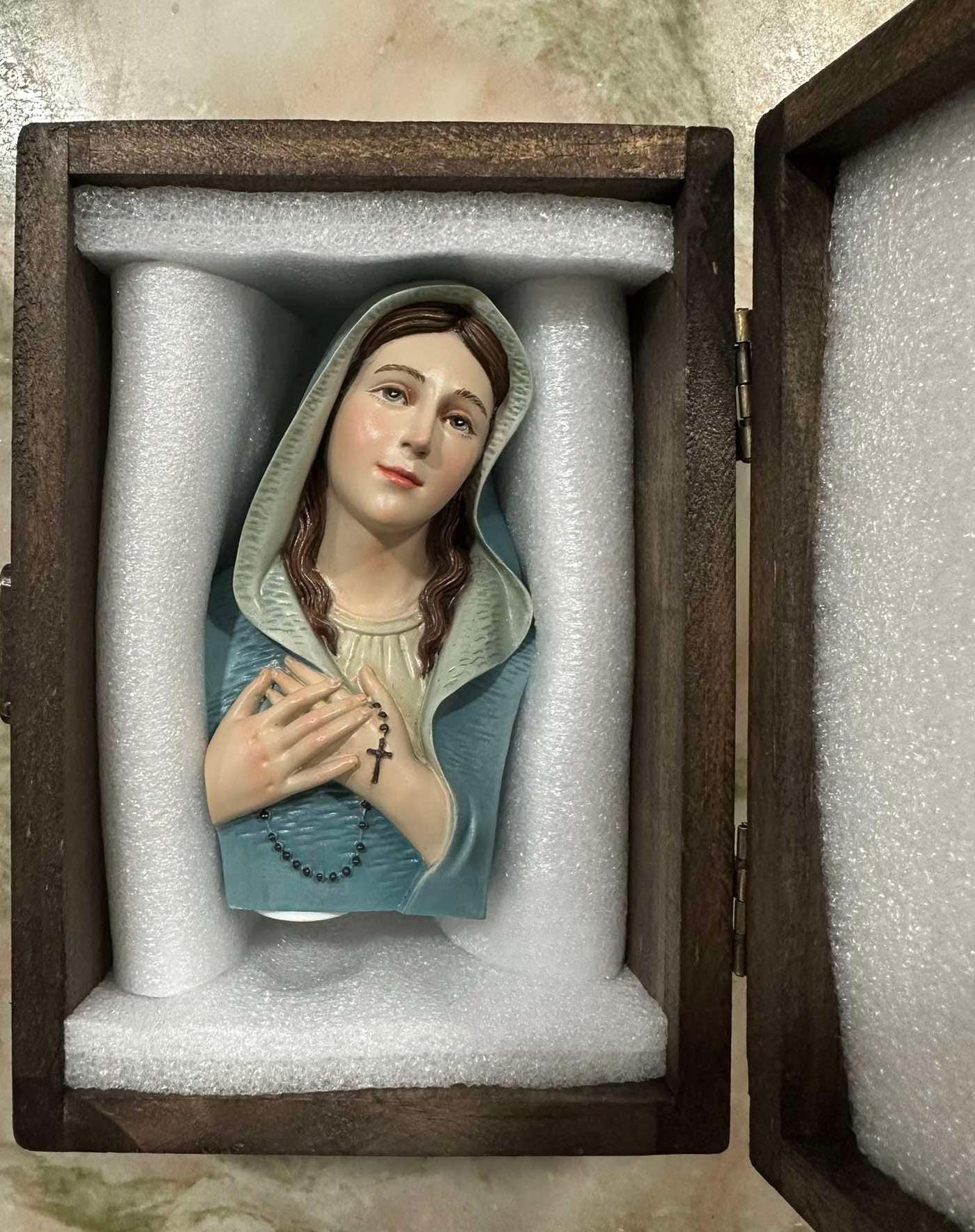 Half-body statue of the Virgin Mary, suitable for cars, Catholic gifts, home decoration, living room, religious spirituality