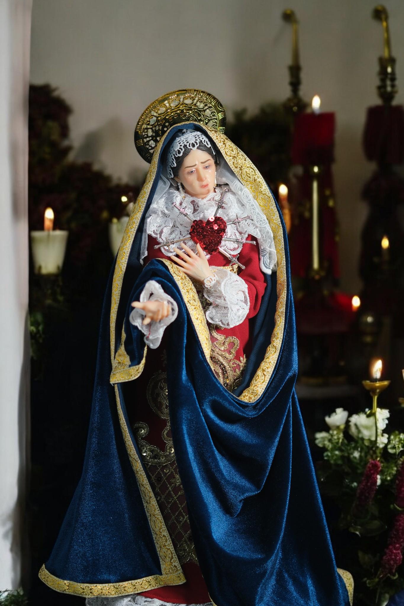 mama mary dress design DIY Mama Mary Costume Ideas for Kids and Adults