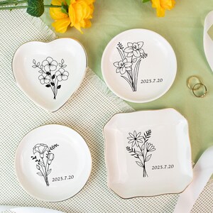 Custom Birth Flower Ring Holder – Personalized Ceramic Trinket Dish for Wedding or Gift Giving