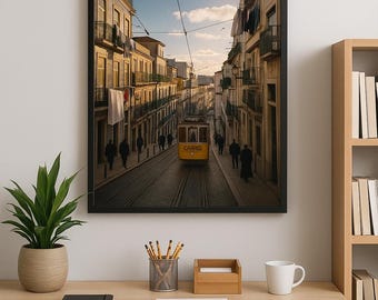 Vintage Lissabon Tram Szene - Historische Luzerne mit klassischer gelber Tram Digitale Wandkunst