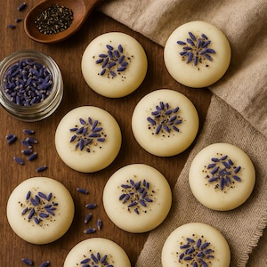 Lavendel en zwarte peper witte chocoladestenen - handgemaakte ambachtelijke lekkernijen