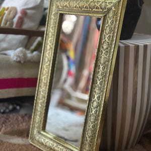 Espejo marroquí de latón hecho a mano – Marco grabado personalizado