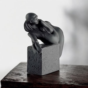 Pisces Zodiac Statue – Decorative Pisces Figurine – Astrology Gift – Spiritual Home Decor – Pisces Sculpture for Zodiac Lovers