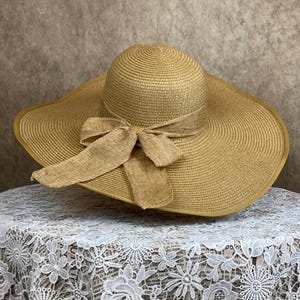 Oversized UV Protection Straw Hat - Adjustable Wide Brim Sun Hat for Women, Fashionable Beach Vacation & Summer Hat (22-23&quot;), Gift for Mom
