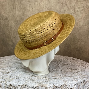 Vintage British Flat Top Raffia Hat Classic Summer Sun Hat for Women, Elegant Beach Vacation Hat, Breathable vintage sun visor, Gift for Mom