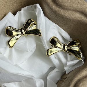 Gold Bow Hair Clips - Set of 2 Mini Duckbill Clips, Cute Edgy Bangs Pins for Girls & Teens, Set of 2 hairpins, Cute edgy accessories