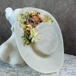 Elegant French Style Rose Fake Flower Hat, Vintage Boater Cap for Women, Romantic Forest Cottagecore Summer Wedding Church Occasion