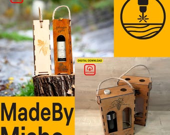 Puede incluir: Dos cajas de madera para botellas de vino cortadas con láser con un asa de cuerda. Las cajas tienen una ventana para ver la botella. Las cajas están sobre una superficie de madera. El texto "MadeBy Misho" está en la imagen. La imagen también incluye el texto "CDR SVG DXF PDF AI" y "Descarga digital".