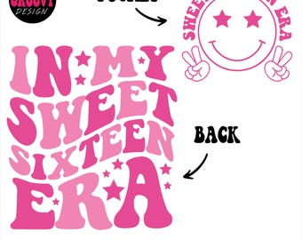 Pode incluir: Design de texto retro rosa e branco que diz "In My Sweet Sixteen Era" com estrelas. O design é perfeito para uma festa de aniversário de dezesseis anos.