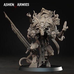 Peut inclure: Figurine grise détaillée d'une créature démoniaque avec des traits de chèvre, plusieurs visages et une grande épée. La figurine présente des détails complexes, notamment des cornes, des croix et une lanterne. Le texte "ASHEN ARMIES" est visible.