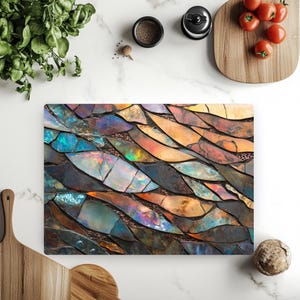 Tabla de cortar con mosaico abstracto / Tabla de cortar de vidrio estilo vidriera opalina / Decoración de cocina bohemia colorida / Regalo único para chefs imagen 3