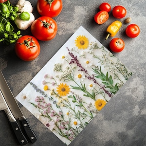 Pressed Flower Printed Glass Cutting Board, Floral Kitchen Gift, Wildflowers Aesthetic Textured Surface, Kitchen Decor, Glass Counter Art
