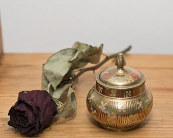 Vintage Etched Brass Trinket Box: Ornate Jewelry Keepsake Storage