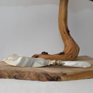 Vintage fish knife with mother of pearl handle, Decorative flatware, Etched blade fish knife, Fish serving knife, Mother of pearl knife