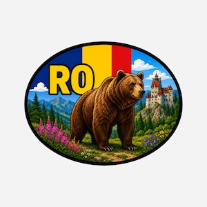 Op de afbeelding: Ovale sticker met een bruine beer in een weide met een kasteel en bergen op de achtergrond. De Roemeense vlag staat boven de beer, met de letters "RO" in geel. De sticker heeft een zwarte rand.