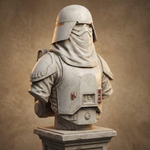 Puede incluir: Busto de piedra de un personaje con casco y armadura, que recuerda a una película de ciencia ficción. El busto es blanco con detalles rojos y se asienta sobre un pedestal cuadrado. La escultura tiene un aspecto envejecido.