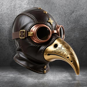 Può includere: Una maschera da medico della peste in pelle marrone con occhiali color rame e un becco dorato. La maschera presenta un design cucito ed è adornata da rivetti e un dettaglio a forma di stella. Il becco presenta un motivo inciso ornato.