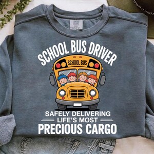 スクールバス運転手シャツ、大切な貨物Tシャツ、人生で最も大切な貨物を安全に届けるシャツ、スクールバス運転手ギフトシャツ