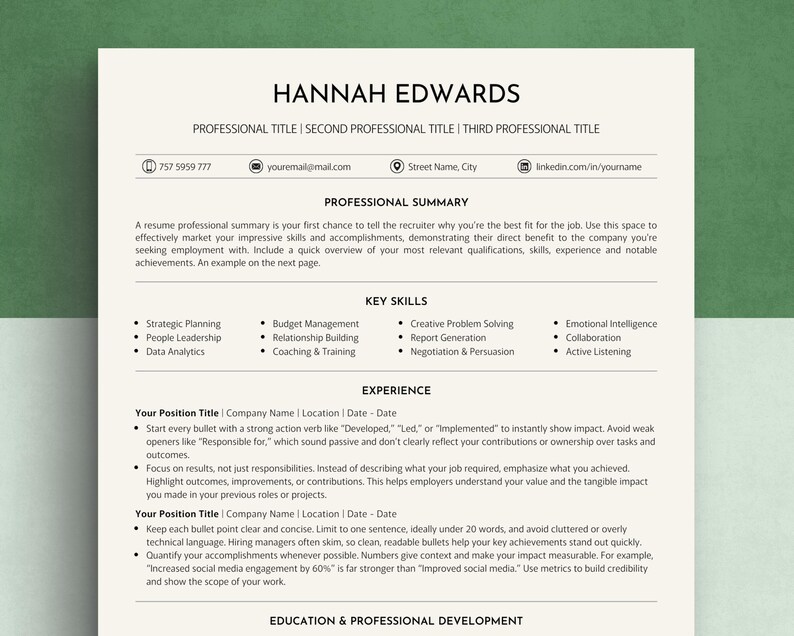 Puede incluir: Una plantilla de curr&iacute;culum en blanco y negro con el t&iacute;tulo "Hannah Edwards" en la parte superior. El curr&iacute;culum incluye secciones para el resumen profesional, las habilidades clave y la experiencia. La plantilla est&aacute; dise&ntilde;ada para ayudar a los buscadores de empleo a comercializar eficazmente sus habilidades y logros.