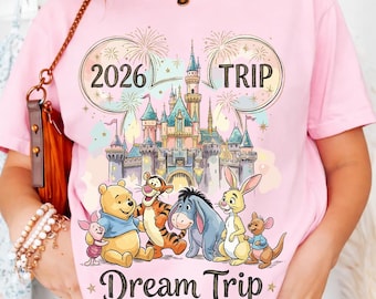 Familie-uitje 2026 shirt png, retro beer vrienden vakantie ontwerp, cartoon kasteel reisafbeelding, vakantie-outfit voor kinderen, afdrukbaar digitaal bestand