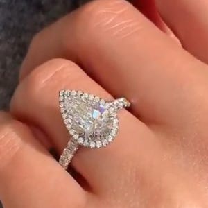 3CT Pear Cut Halo Engagement Ring Pear Cut Moissanite RIng 14K Solid Gold Unique Wedding Ring Anniversary Ring For Women Proposal Ring