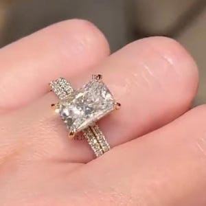 3.31CT Unique Radiant Cut Moissanite Engagement Ring Set Bridal Ring Set 14K Solid Yellow Gold Wedding Ring Set Hidden Halo Ring Set